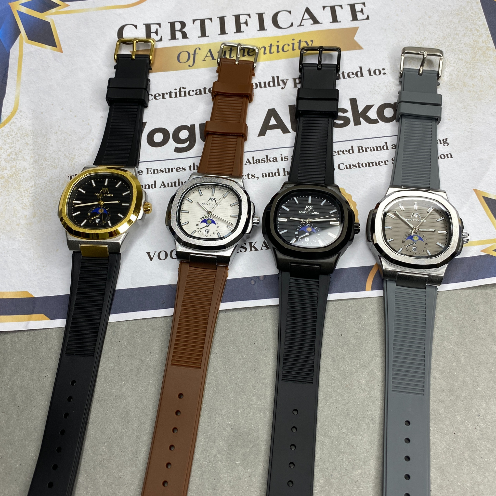 MATTURI Analog Time Date Display Rubber Straps Watch For Men