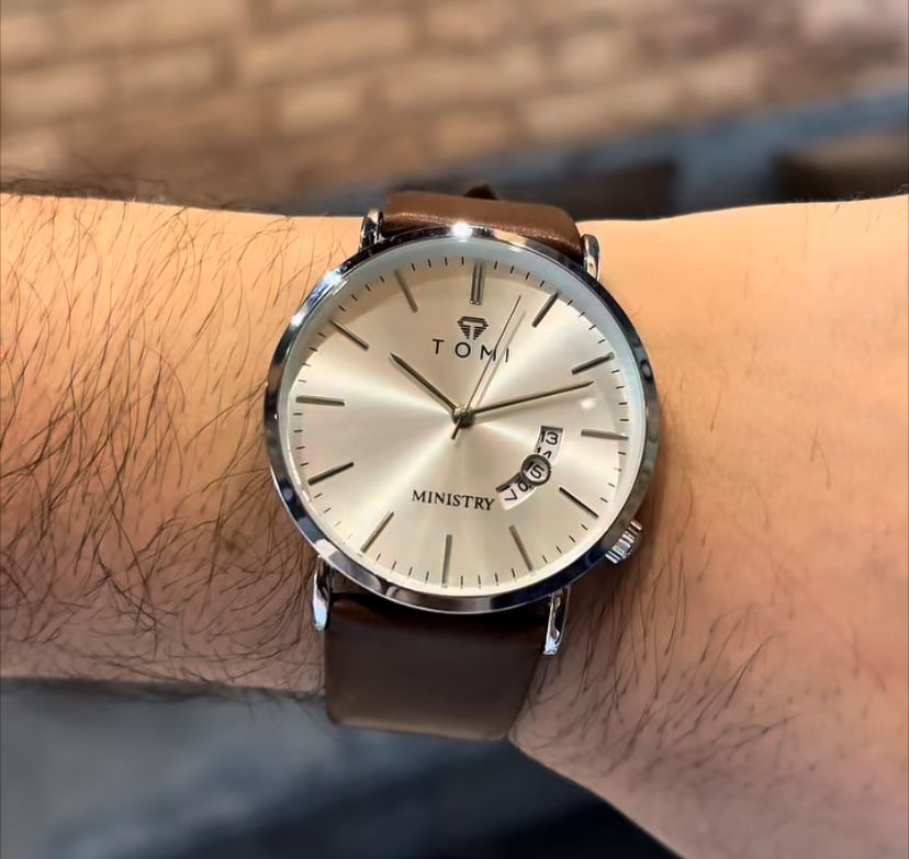 TOMI T-018 Classic Slim Design Analog Time Strap Watch For Men With Date Display
