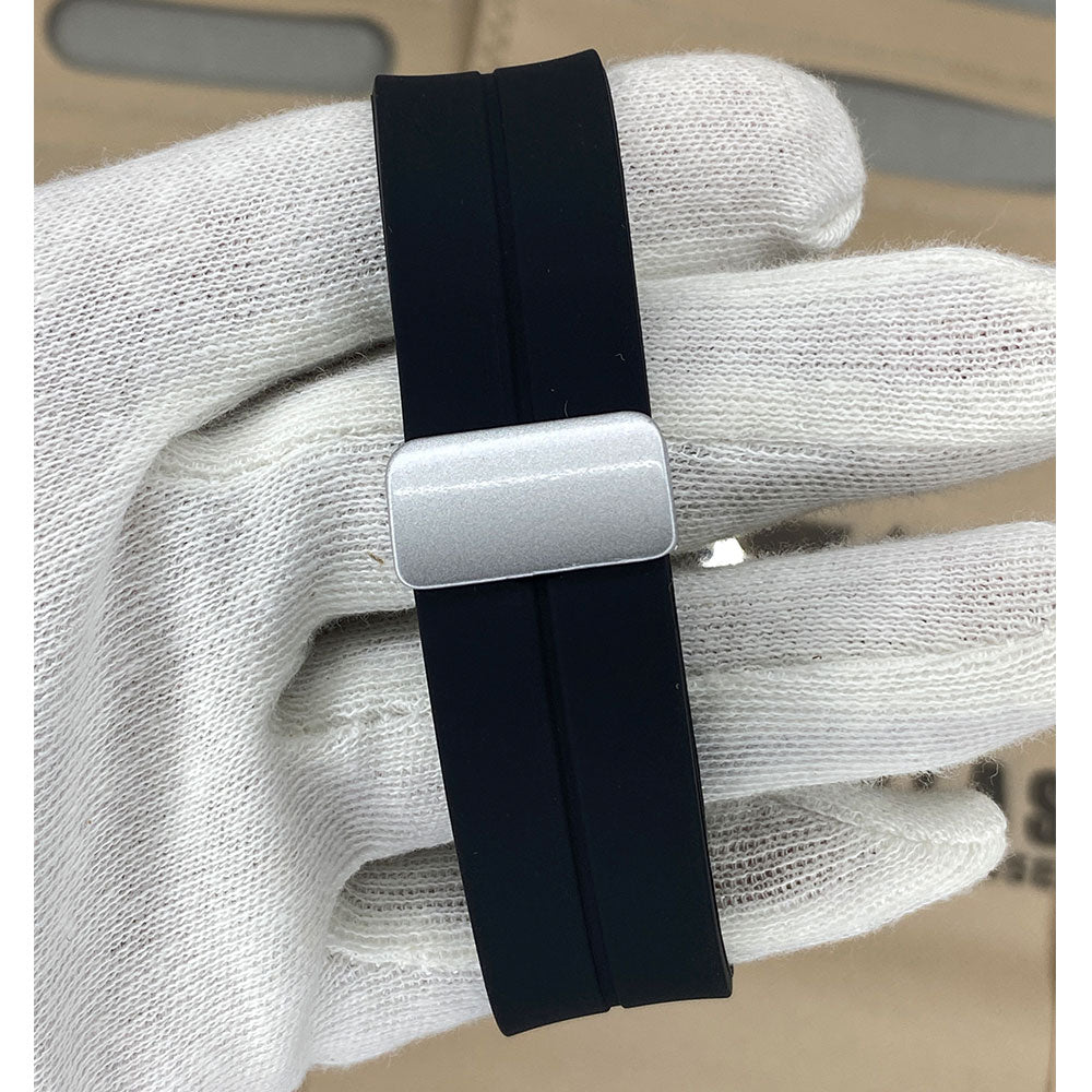 Universe Point Magnetic Lock & Silicone Rubber Straps Watch